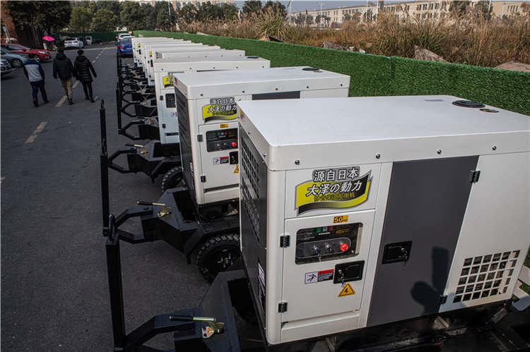投標(biāo)全自動tu32000et30kw柴油發(fā)電機(jī)