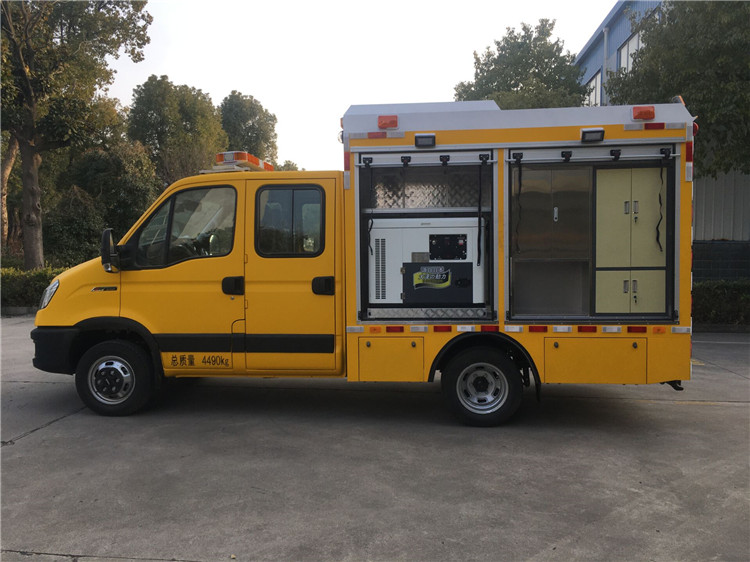 發(fā)往新疆高原車(chē)載柴油發(fā)電機(jī)
